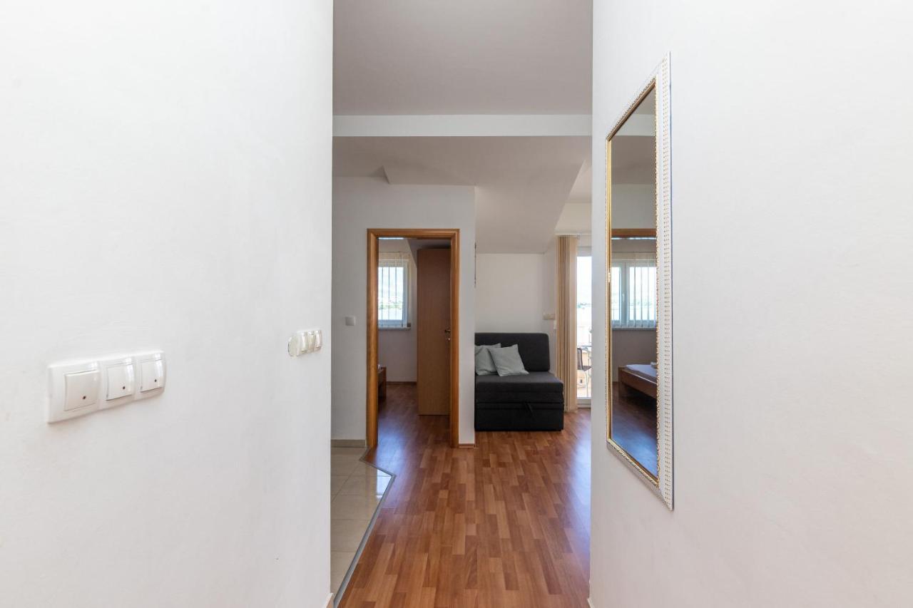 Apartments Janja Trogir Ngoại thất bức ảnh